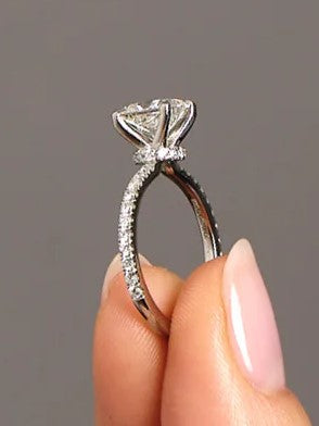 1.5 ct Princess Cut Lab-Grown Engagement Ring with Diamond Knot and Diamond Shoulders